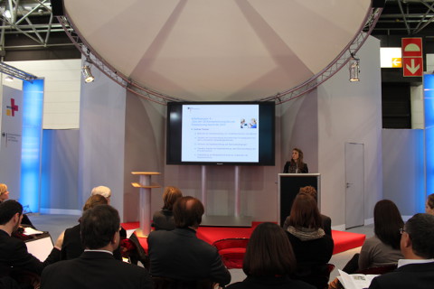 Präsentation zum Nationale Strategieprozess "Innovationen in der Medizintechnik" auf dem Forum der Medica 2011